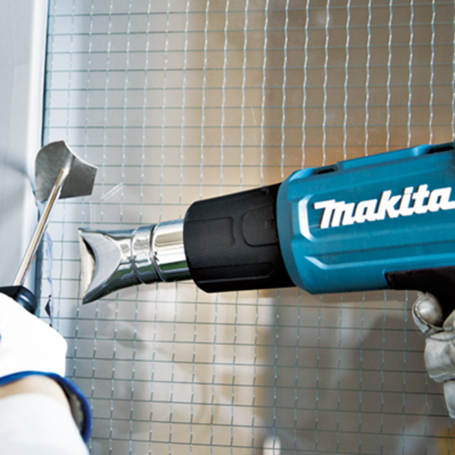 pistola de calor makita hg6030k profesional 3 temperaturas y estuche 4 Pistola de Calor Makita HG6030K Profesional 3 Temperaturas y Estuche - Imagen 4