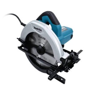 Sierra circular Makita M5801B 1050W con corte preciso en madera, ligera, potente y confiable para obra y carpintería diaria sin fallas.